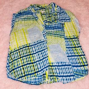 Short sleeve button up shirt- sz XL